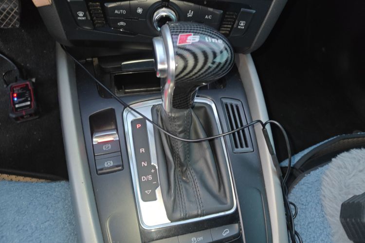 奥迪Q5 2016款 40 TFSI 进取型中控内饰18