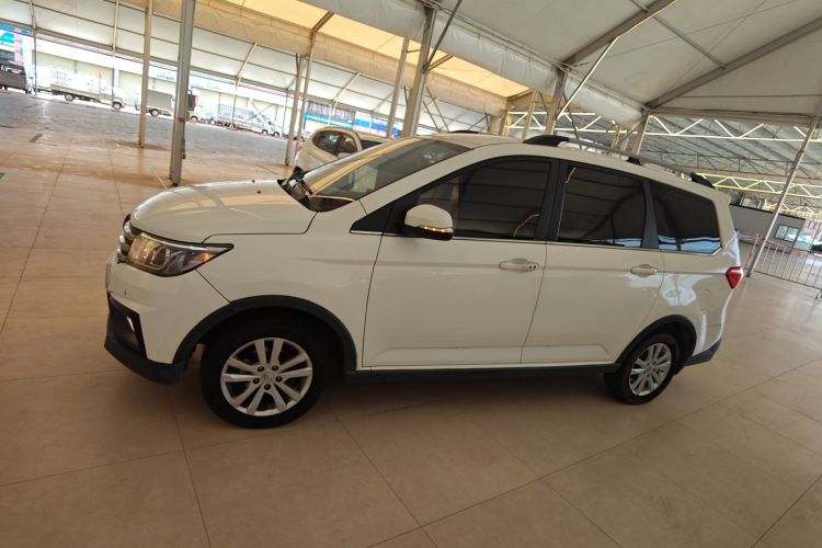 北汽昌河M70 2017款 1.5L 手动豪华舱车身外观6003