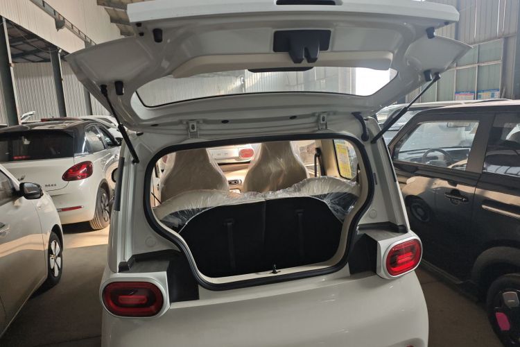 五菱汽车 宏光MINIEV 2024款 第三代 215km 青春版机舱底盘23