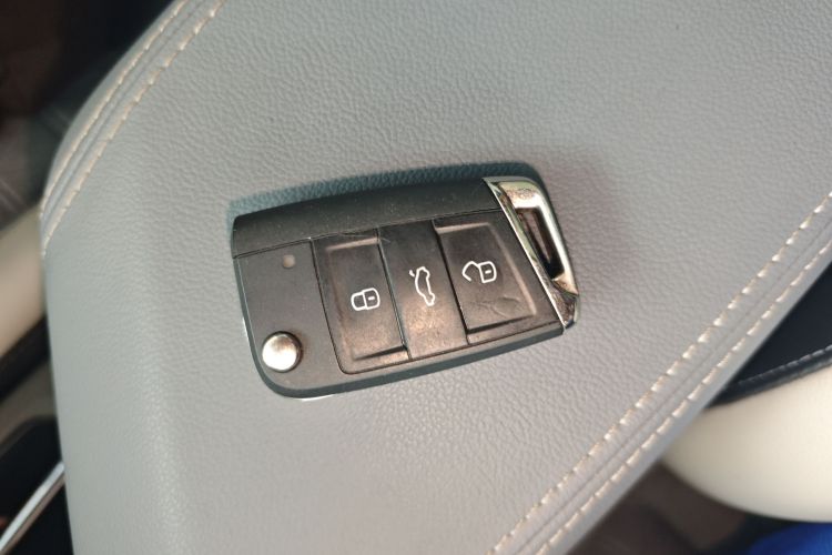 大众 朗逸 2024款 1.5L 自动满逸版中控内饰11