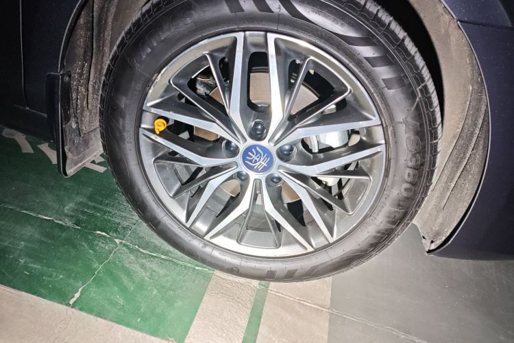 比亚迪 秦PLUS 2021款 EV 500KM 尊贵型车身外观6007