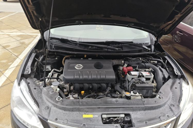 日产 轩逸 2012款 1.6XL 手动豪华版机舱底盘24