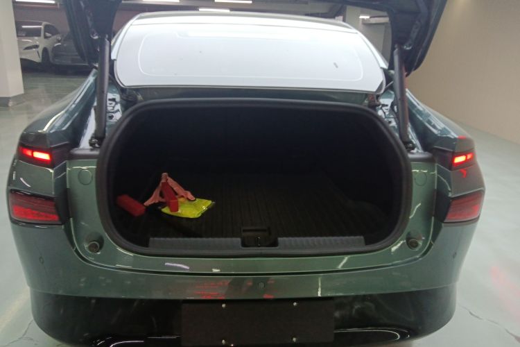 小鹏P7 2023款 P7i 702 Pro局部细节23