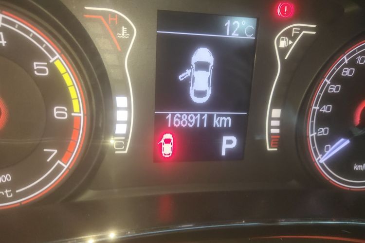 菲亚特 致悦 2014款 1.4T 自动运动版中控内饰15