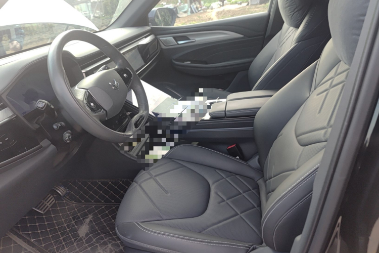 ARCFOX极狐 极狐 阿尔法T(ARCFOX αT) 2024款 600D 森林版PRO 320kW中控内饰19