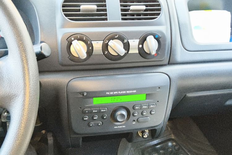 铃木 北斗星 2016款 1.4L 手动超值型中控内饰16