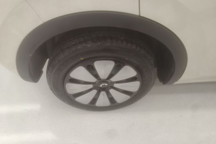 五菱汽车 五菱缤果 2025款 333km 灵犀尊享款车身外观6008