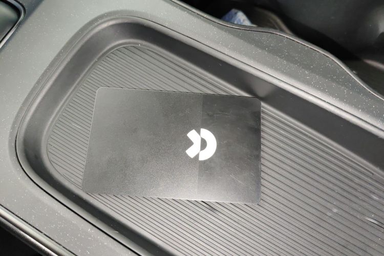 蔚来ET5 2022款 75kWh中控内饰7001