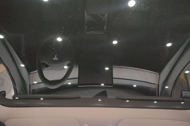 特斯拉 Model Y 2023款 长续航全轮驱动版局部细节22