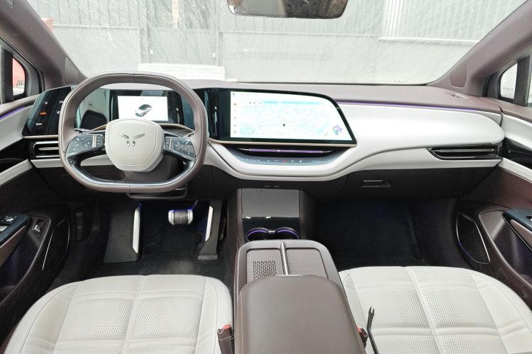 红旗EH7 2024款 690 Pro中控内饰7002