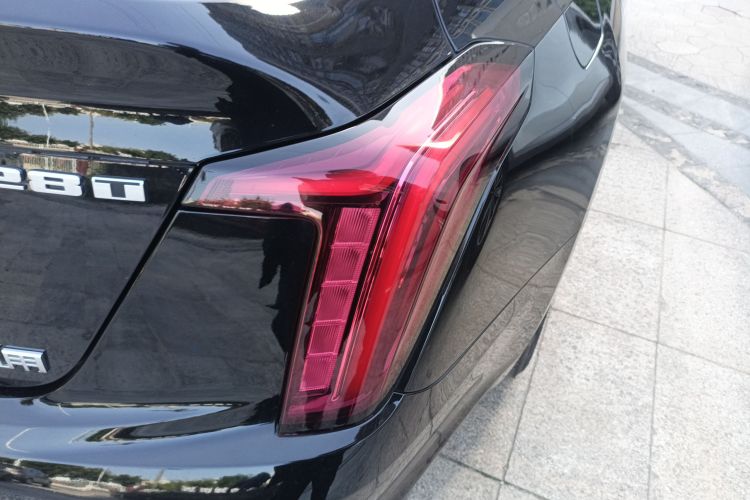 凯迪拉克CT5 2025款 28T 城市运动版车身外观9