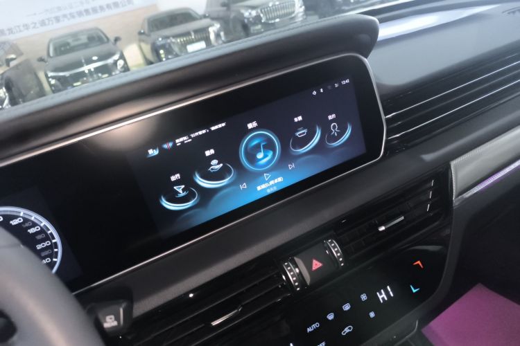 红旗HS5 2022款 改款 2.0T 智联旗享四驱版中控内饰16