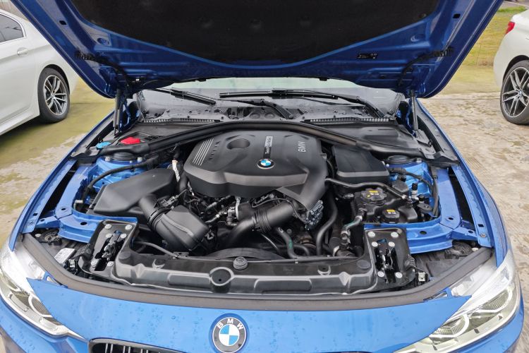 宝马3系 2018款 320Li 领先型M运动套装机舱底盘24