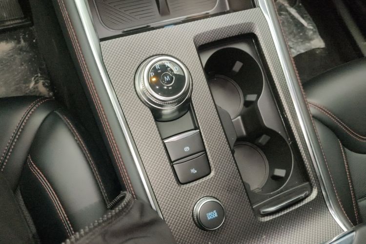 福特 探险者 2024款 2.3T EcoBoost 四驱ST-LINE 6座局部细节18