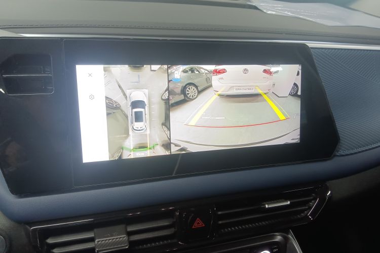 广汽传祺 传祺GS3 2023款 影速 270T 劲享版中控内饰16