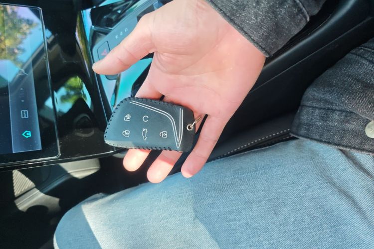 东风风神 皓瀚 2023款 DH-i 1.5T 尊贵版中控内饰11