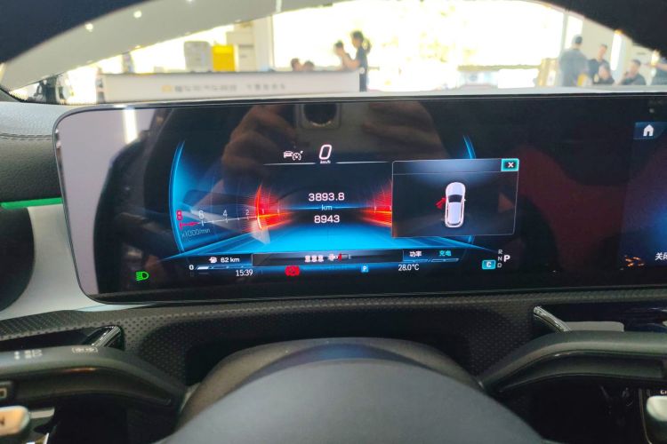 奔驰A级AMG(进口) 2024款 AMG A 35 4MATIC中控内饰14