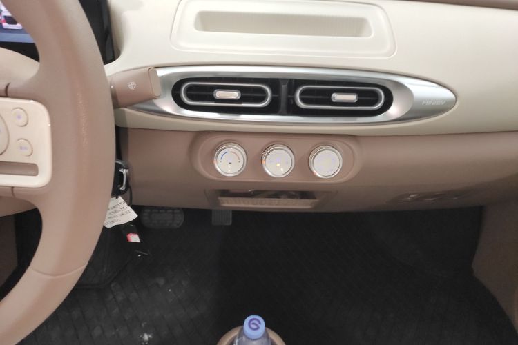 五菱汽车 宏光MINIEV 2025款 四门版 进阶款中控内饰16