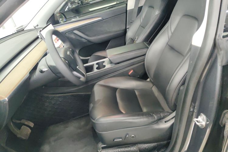 特斯拉 Model Y 2021款 标准续航后驱版局部细节19