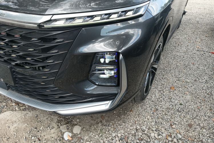 荣威RX5 MAX 2022款 2.0T 自动有为尊荣版车身外观36