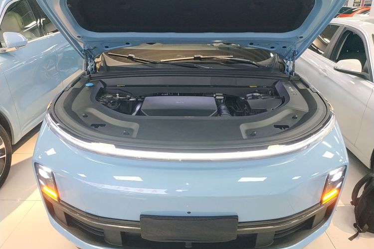 理想汽车 理想L8 2024款 Max机舱底盘24