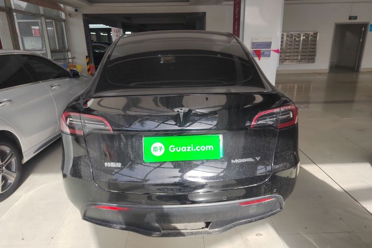 特斯拉 Model Y 2022款 后轮驱动版车身外观6