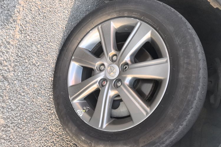 丰田 逸致 2015款 180E CVT跨界版车身外观6002