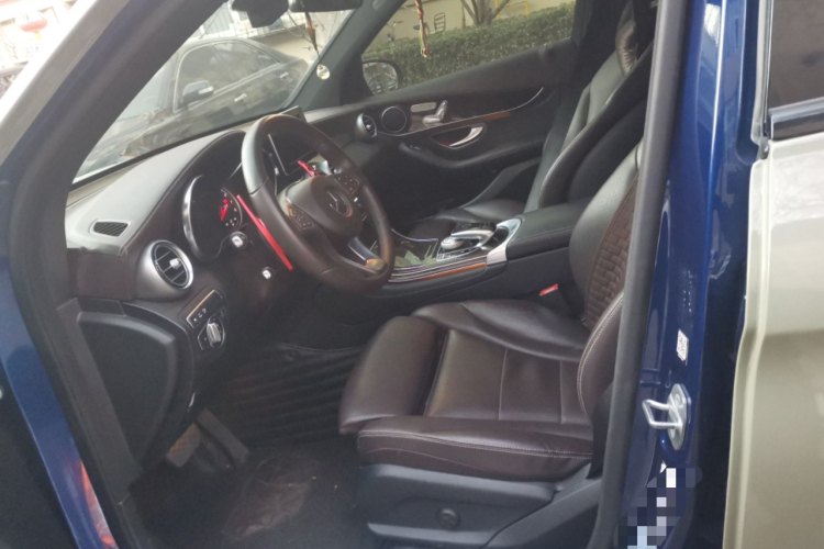 奔驰GLC 2017款 GLC 260 4MATIC 豪华型中控内饰19