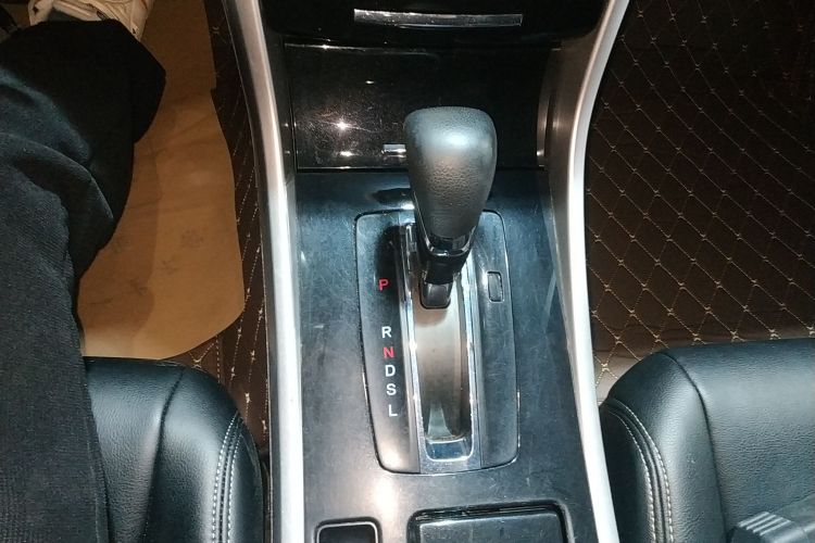 本田 雅阁 2016款 2.0L 舒适版局部细节18