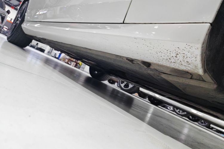 奔驰E级(进口) 2023款 E 260 时尚型运动版局部细节9001