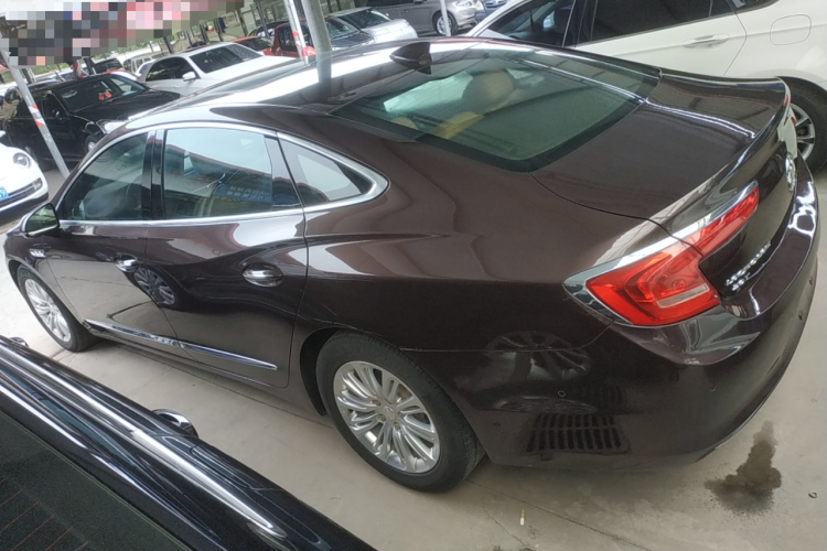 别克 君越 2018款 20T 豪华型车身外观4