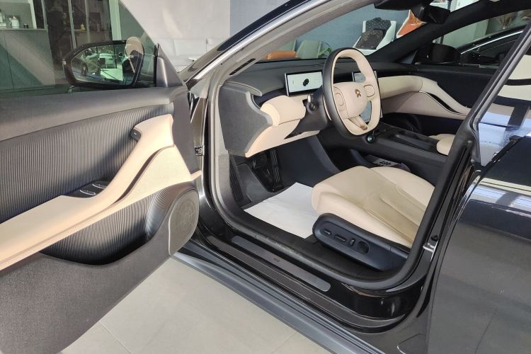 蔚来ET5T 2023款 75kWh Touring中控内饰20