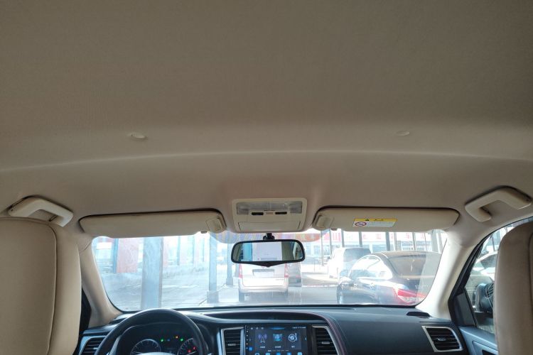 丰田 汉兰达 2015款 2.0T 两驱精英版 7座局部细节22