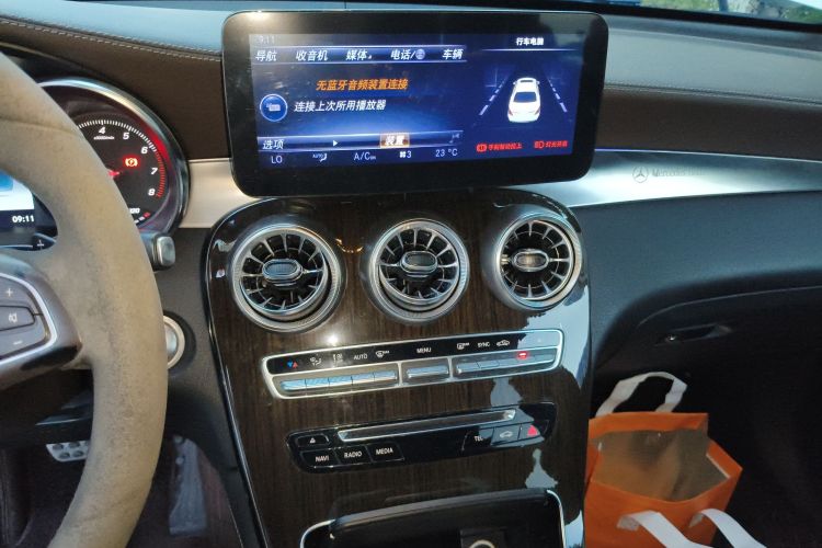 奔驰GLC轿跑 2017款 GLC 200 4MATIC 轿跑SUV中控内饰16