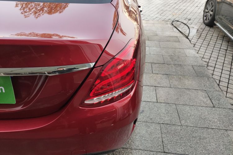 奔驰C级 2018款 C 180 L 时尚型运动版车身外观9