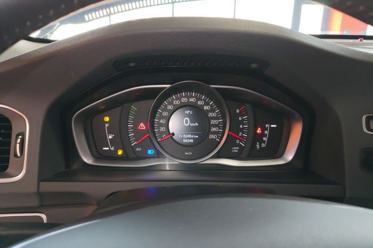 沃尔沃S60 2019款 S60L T3 智进版中控内饰14