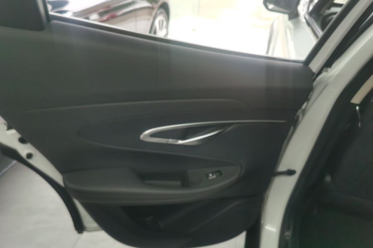 长安UNI-T 2020款 1.5T 尊贵型中控内饰7008