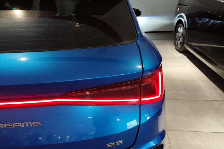 比亚迪e2 2020款 升级版 高续航版 豪华型车身外观9