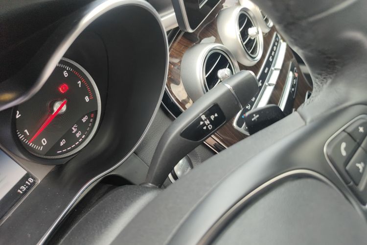 奔驰GLC 2016款 GLC 260 4MATIC 动感型中控内饰18