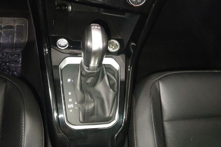 大众 T-ROC探歌 2020款 280TSI DSG两驱舒适型中控内饰18