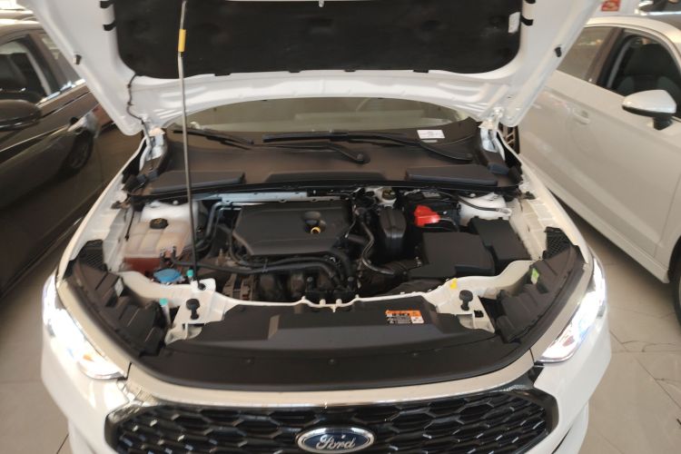 福特 福睿斯 2021款 1.5L 自动黄金版机舱底盘24