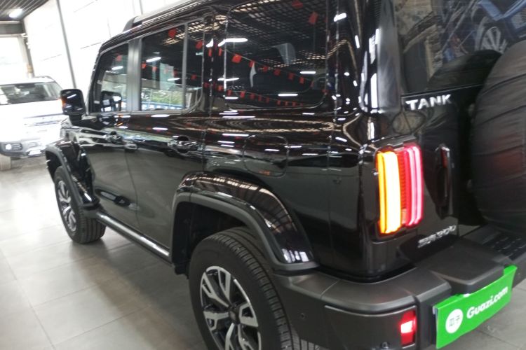 坦克300 2023款 城市版 2.0T 很有型车身外观4