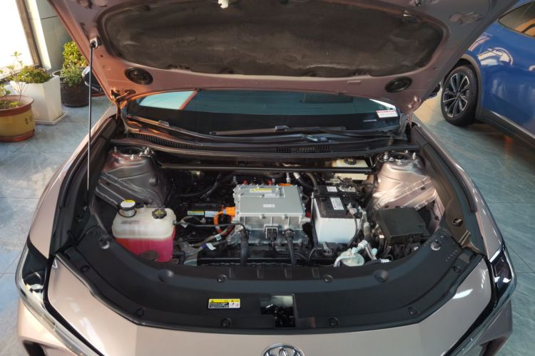 丰田bZ3 2023款 616km 长续航Premium机舱底盘24