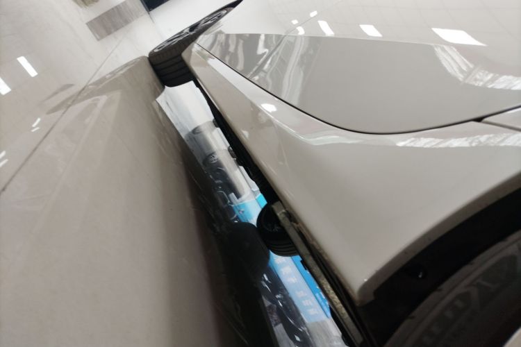 宝马2系 2025款 225L M运动曜夜套装局部细节9002