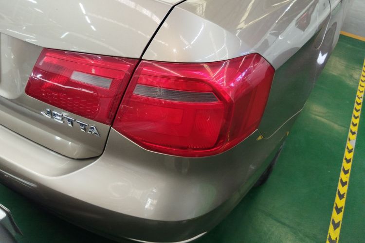 大众 捷达 2013款 1.6L 自动舒适型车身外观6006