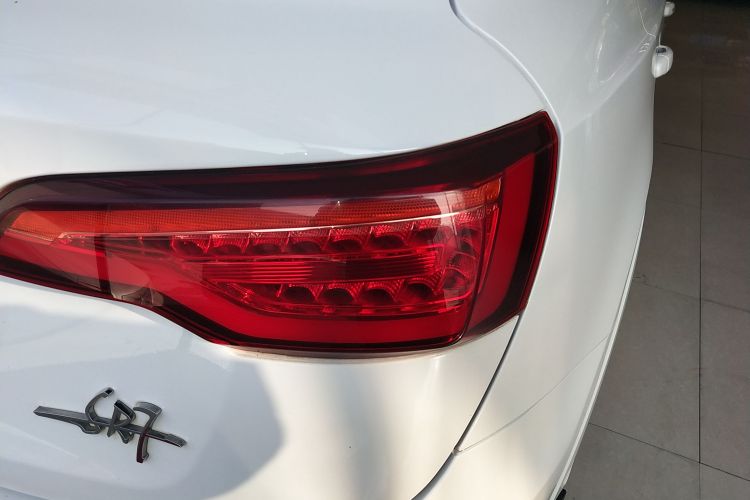 众泰SR7 2016款 1.5T CVT魔方之心版 国IV车身外观9