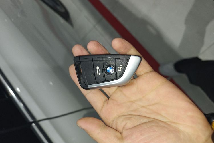 宝马1系 2023款 120i M运动版中控内饰11