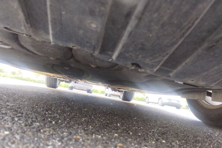 福特 福克斯 2018款 两厢经典 1.6L 自动舒适型智行版局部细节9008