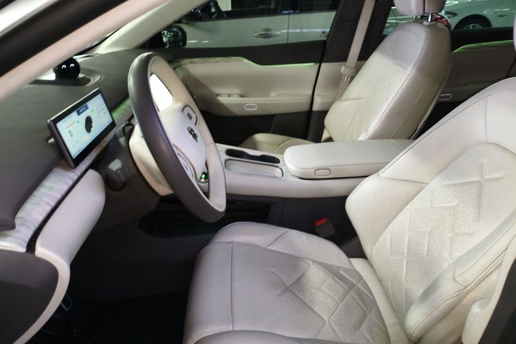 蔚来ET7 2022款 100kWh中控内饰19