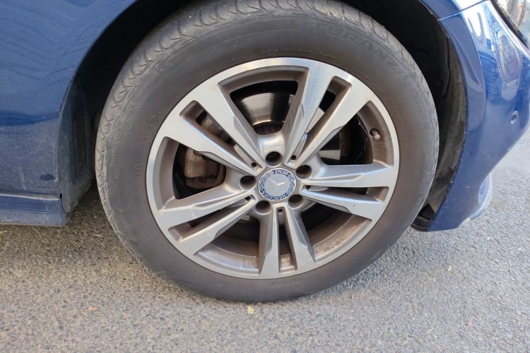 奔驰C级 2016款 C 200 L 运动型车身外观10